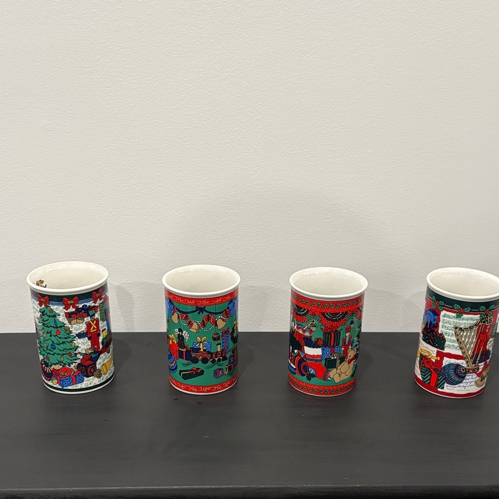 Festive Holiday Mug Set - Picture 6 of 9